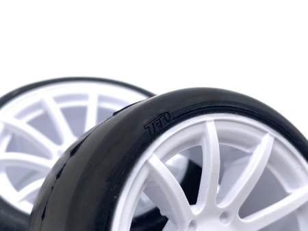 TPRO High Grip Carpet Tire pre-glued 1:10 Mini / M-Chassis